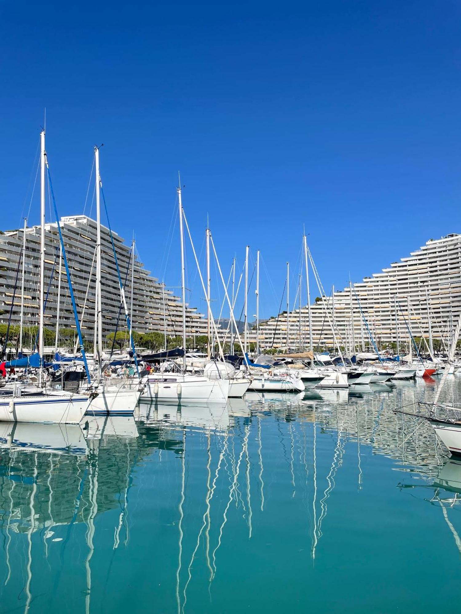 Studio Port Marina - Parking Prive, Climatise Au Ducal Вилньов Любе Екстериор снимка